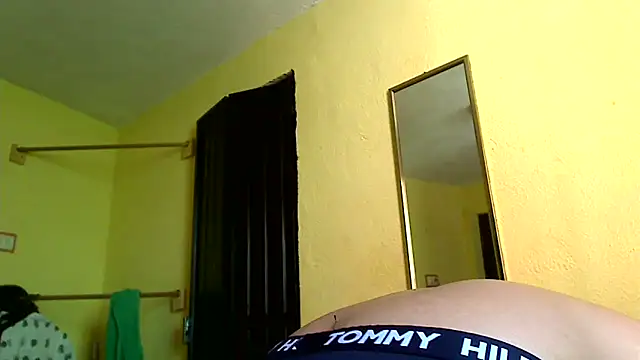 Snapshot of lozter345 chatting on October 19, 6:41 pm lozter345 online show from October 19, 6:41 pm