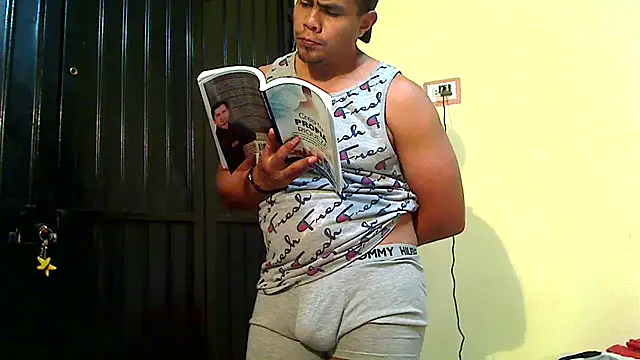 Snapshot of lozter345 chatting on October 24, 9:38 am lozter345 online show from October 24, 9:38 am