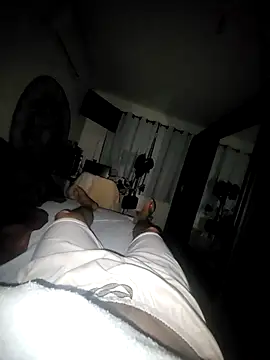 Snapshot of GoianoXD chatting on February 5, 4:06 am GoianoXD online show from February 5, 4:06 am