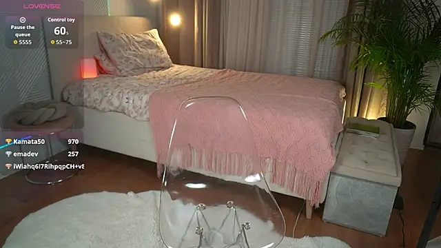 Snapshot of Eva-orion_ chatting on May 16, 7:45 pm Eva-orion online show from May 16, 7:45 pm