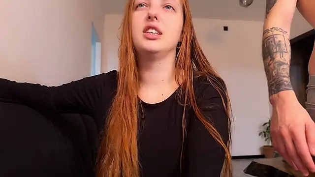 Snapshot of Chaptertoo chatting on October 9, 5:55 pm Chaptertoo online show from October 9, 5:55 pm