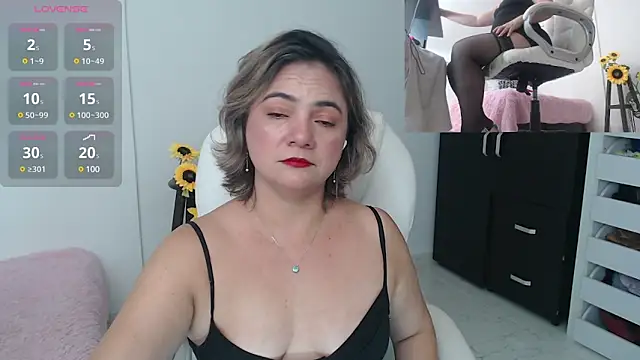 ana milf online show from December 11, 2:52 am