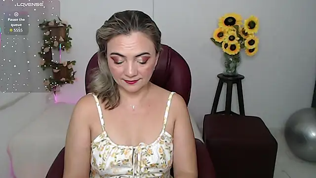 Snapshot of ana_milf chatting on March 9, 1:26 pm ana milf online show from March 9, 1:26 pm