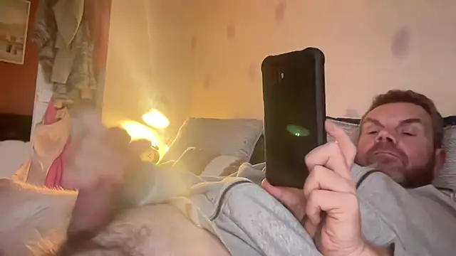 Snapshot of toptugger chatting on November 18, 4:11 pm toptugger online show from November 18, 4:11 pm