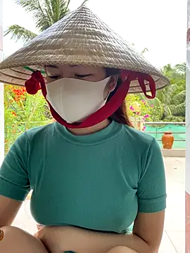 BabyThree  online show from October 31, 8:15 am