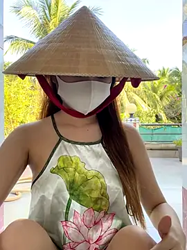 BabyThree  online show from November 29, 8:28 am