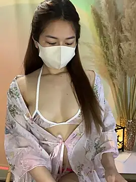 BabyThree  online show from July 10, 1:58 pm