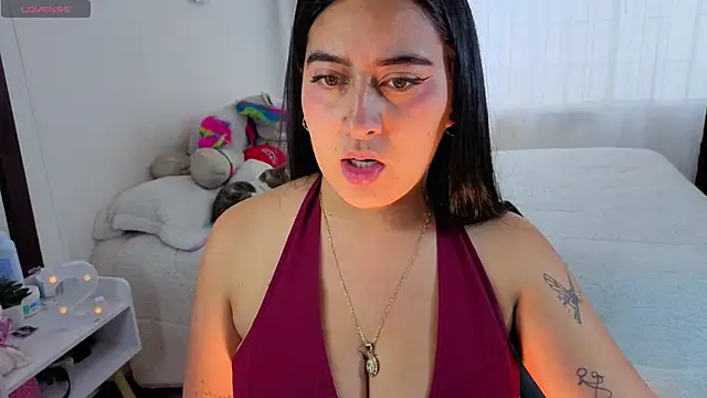 serenna se online show from December 17, 8:26 pm