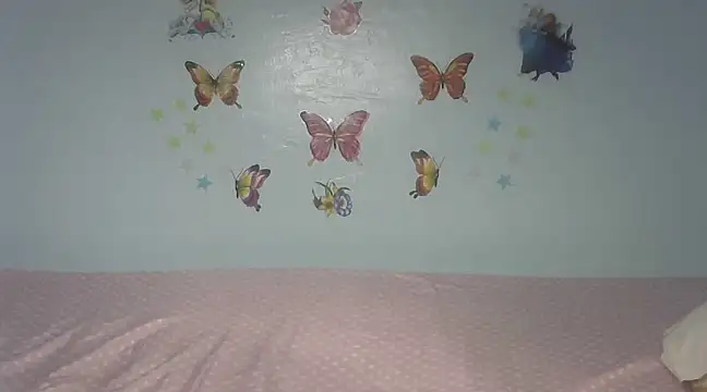 laetitia  online show from February 28, 8:28 pm