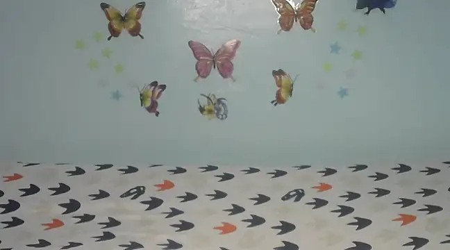 laetitia  online show from March 3, 8:11 pm