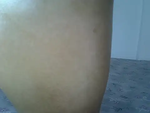 laetitia  online show from December 1, 12:21 pm