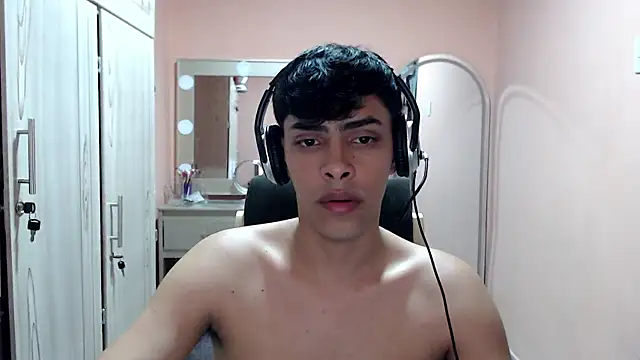 Snapshot of TenderBoyBigCock_ chatting on November 12, 4:13 am TenderBoyBigCock online show from November 12, 4:13 am