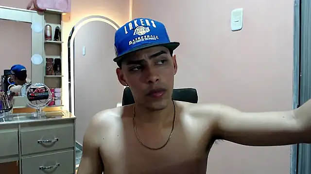 Snapshot of TenderBoyBigCock_ chatting on November 26, 4:35 am TenderBoyBigCock online show from November 26, 4:35 am