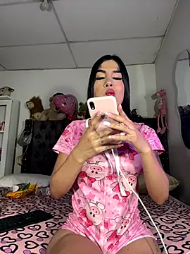 saragill323 online show from November 9, 6:50 pm