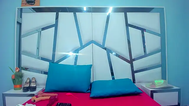 chanel hot 001 online show from November 13, 5:06 am