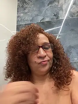 Snapshot of ladycreamypr2 chatting on February 21, 3:07 am ladycreamypr2 online show from February 21, 3:07 am