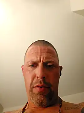 Snapshot of LongandEasy77 chatting on December 16, 10:20 am LongandEasy77 online show from December 16, 10:20 am