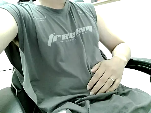 Snapshot of HEARRY668 chatting on June 21, 10:07 am HEARRY668 online show from June 21, 10:07 am