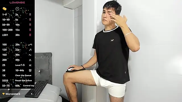 Jacobb Lee online show from December 11, 7:03 pm