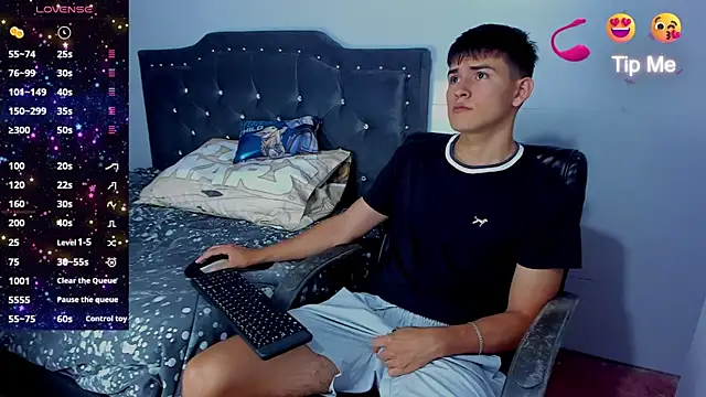 Jacobb Lee online show from September 18, 8:55 pm