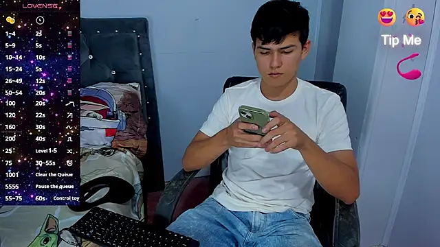 Jacobb Lee online show from October 17, 8:44 pm