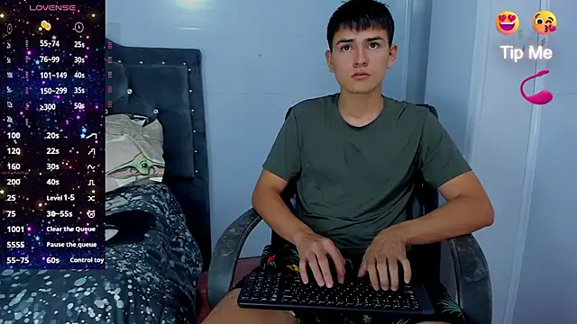 Jacobb Lee online show from November 8, 8:51 pm