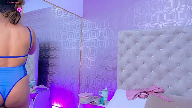 Sara Desire online show from October 9, 12:25 pm