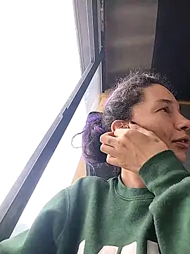 rebekka simpson online show from March 31, 4:40 pm