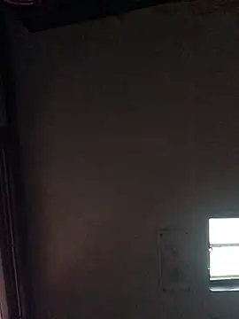 Snapshot of allissonw13 chatting on December 6, 3:22 pm allissonw13 online show from December 6, 3:22 pm