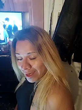 Snapshot of allissonw13 chatting on January 28, 12:54 pm allissonw13 online show from January 28, 12:54 pm