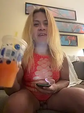 Snapshot of allissonw13 chatting on November 27, 5:09 am allissonw13 online show from November 27, 5:09 am