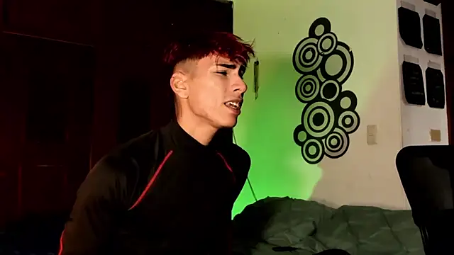 Snapshot of Teo_skinny chatting on November 6, 3:13 pm Teo skinny online show from November 6, 3:13 pm