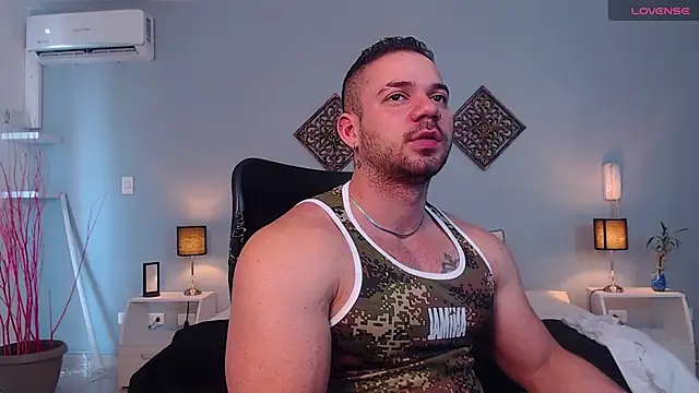 Snapshot of JeremyLowe chatting on January 10, 4:30 pm JeremyLowe online show from January 10, 4:30 pm