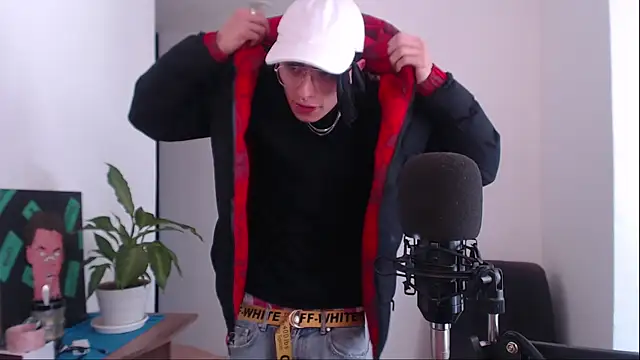 Snapshot of jay_dimarco2 chatting on February 27, 1:00 pm jay dimarco2 online show from February 27, 1:00 pm