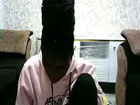 Snapshot of hottgirlval chatting on December 12, 7:48 pm hottgirlval online show from December 12, 7:48 pm