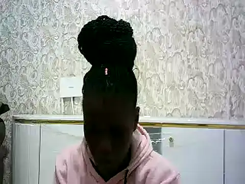 Snapshot of hottgirlval chatting on December 13, 7:32 pm hottgirlval online show from December 13, 7:32 pm