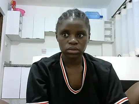 hottgirlval online show from March 18, 11:52 pm