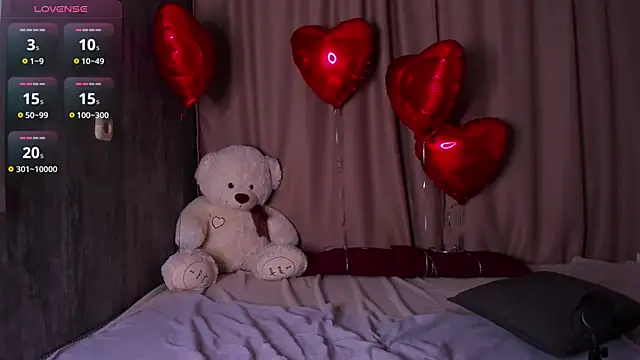 Snapshot of BridgetDay chatting on February 21, 11:01 am BridgetDay online show from February 21, 11:01 am