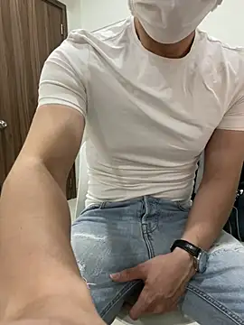 harrylouis1357 online show from December 15, 11:34 am