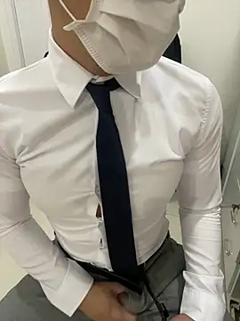 harrylouis1357 online show from March 8, 5:17 am