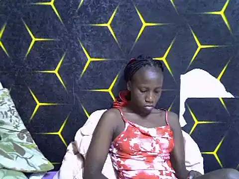 Snapshot of Spicey_diana chatting on February 15, 12:33 pm Spicey diana online show from February 15, 12:33 pm