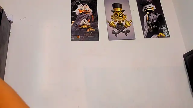 kriixtybrown online show from January 8, 8:39 pm