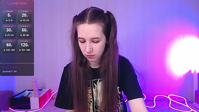 ur kitty   online show from December 3, 8:34 am