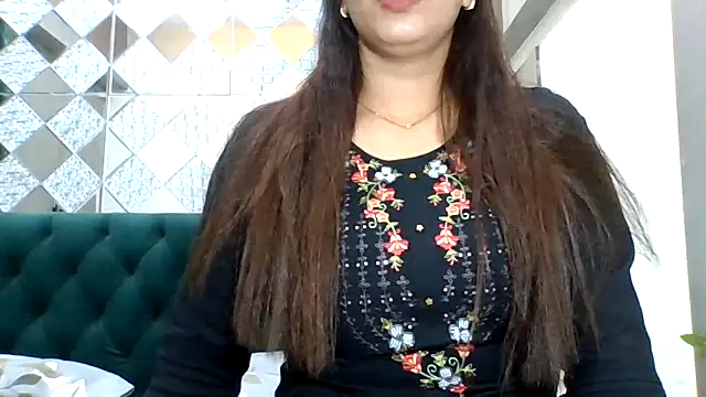 Snapshot of sparkling_queen chatting on November 23, 1:22 pm sparkling queen online show from November 23, 1:22 pm