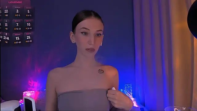 ellaamber online show from December 16, 8:48 pm