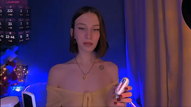 ellaamber online show from March 10, 1:23 am