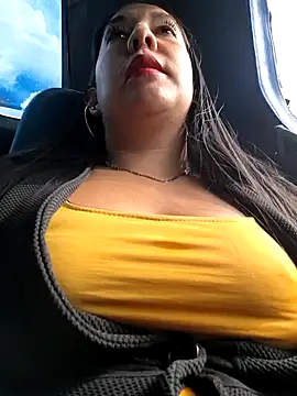 Bella keny online show from December 16, 8:05 pm