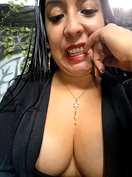 Bella keny online show from January 6, 7:45 pm