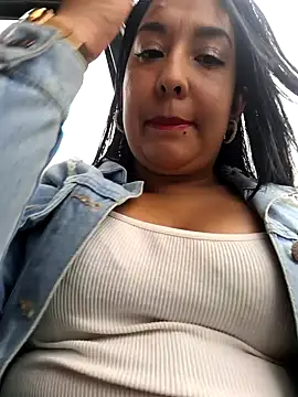 Bella keny online show from October 10, 6:40 pm