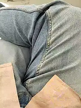 A man in public online show from October 13, 12:49 pm